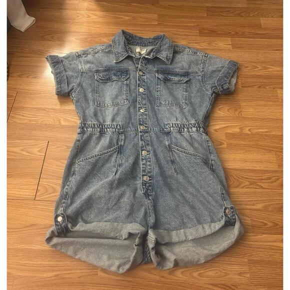 We The Free Denim Marci Cuffed Shortalls Size XL - Picture 5 of 9